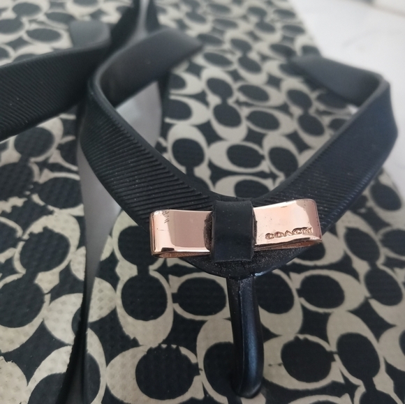 Coach Amel Signature All Over Logo Thong Flip Flop Rubber Sandals w Bow - Picture 3 of 7
